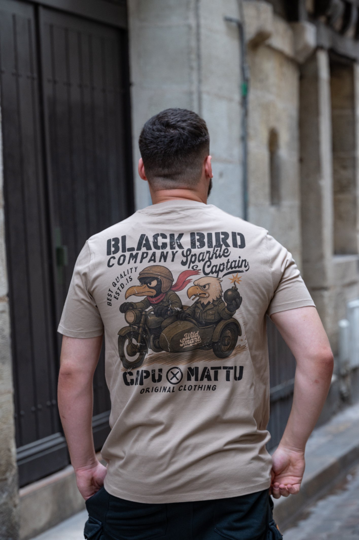 T-shirt Black Bird – Sparkle & Captain (Désert – 180g)