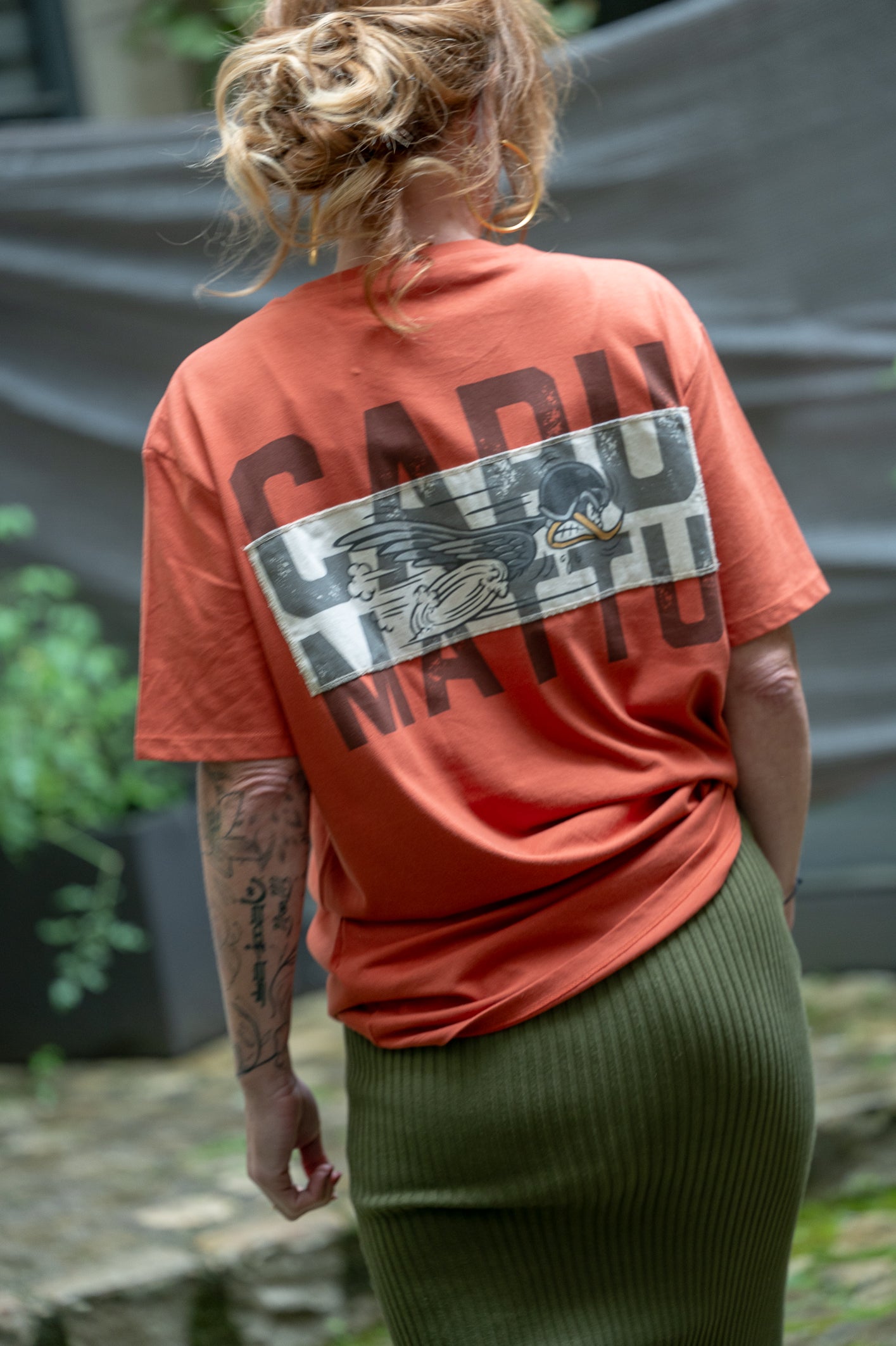 T-shirt Black Bird Racing Brique